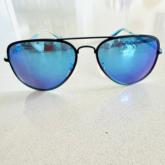 BLENDERS Black Metal Blue Mirror Ombre Lenses Aviators Sunglasses Sunnies Unisex main image 9